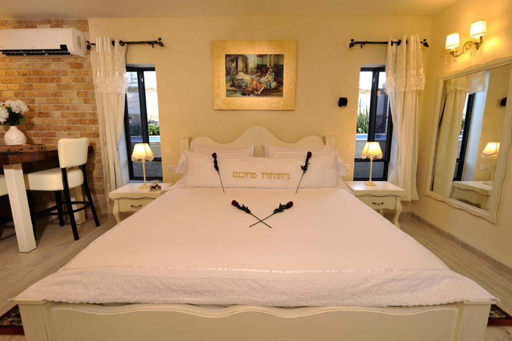 Nichochot Provence Villa Had Nes Rum bild